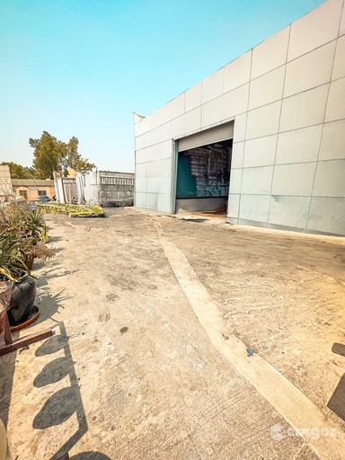 Enterance/Outside